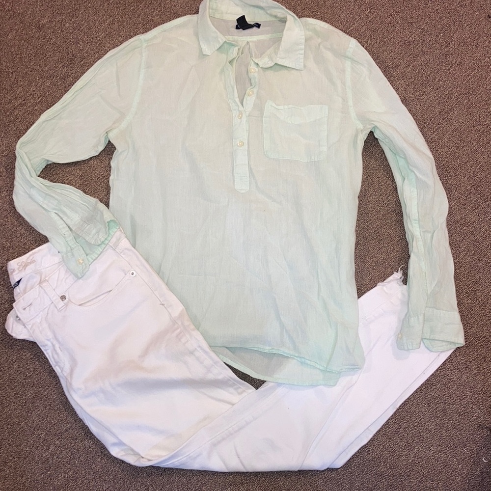 GAP mint top/American eagle white pants beach set